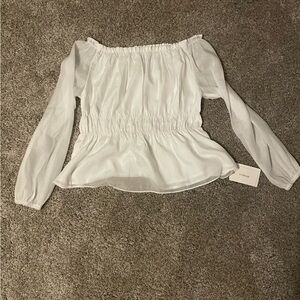 NWT off Shoulder Boho Top. Size Small